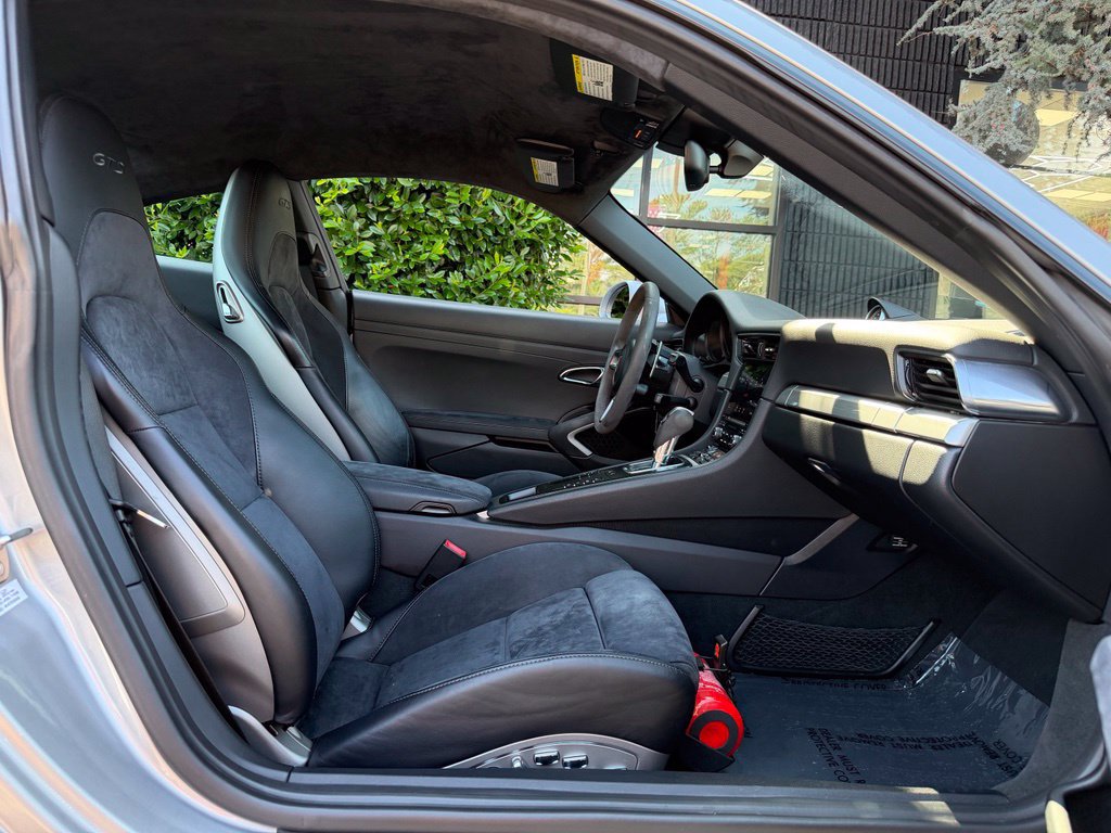 Used 2018 Porsche 911 Carrera GTS RWD image 32