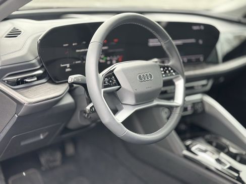 Certified 2025 Audi Q5 2.0T Premium Plus w/ Premium Plus image 13