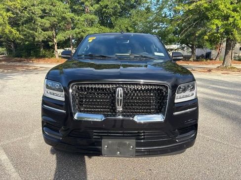 Used 2021 Lincoln Navigator L Reserve AWD/4WD image 9