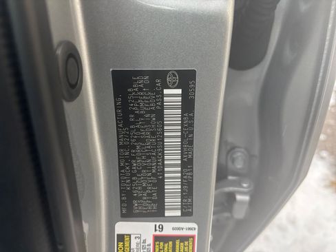 Used 2025 Toyota Camry LE image 28