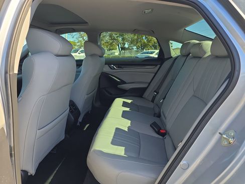 Used 2020 Honda Accord Touring image 12