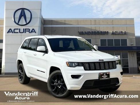 Used 2020 Jeep Grand Cherokee Altitude RWD image 1