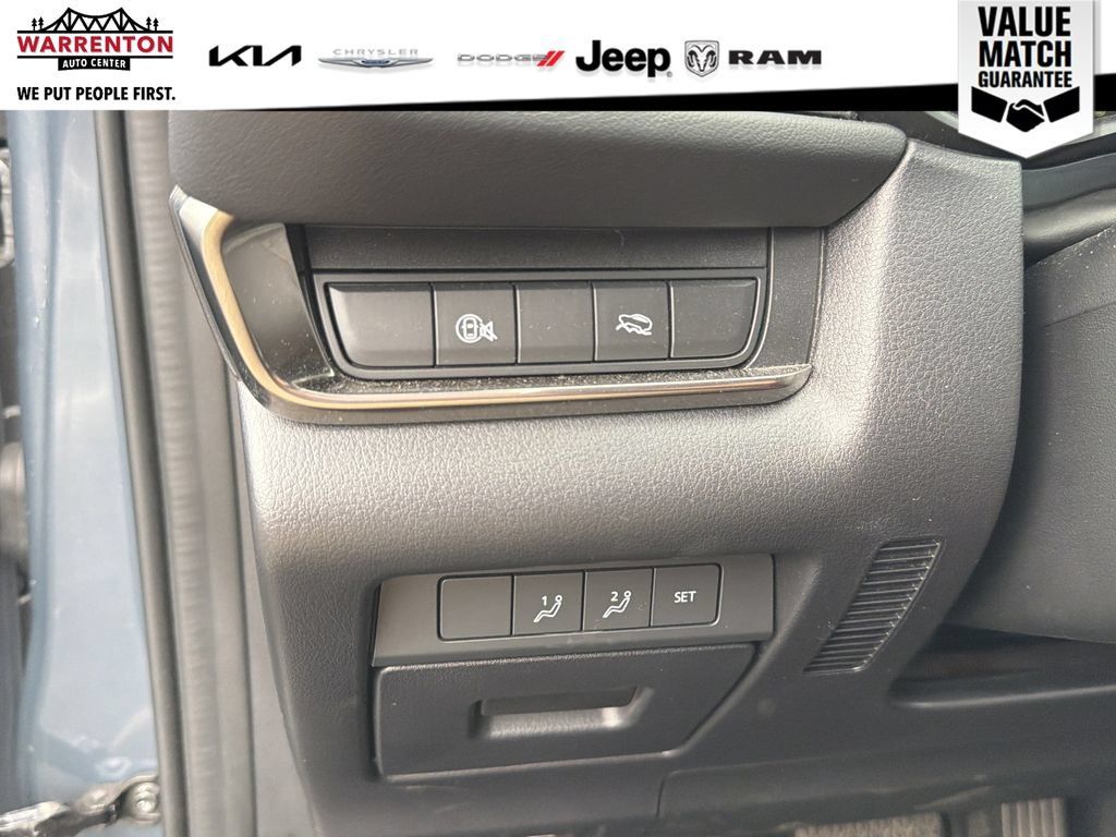Used 2024 MAZDA CX-30 AWD 2.5 S w/ Preferred Package image 19