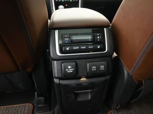 Used 2022 Subaru Ascent Touring w/ Popular Package #2A AWD/4WD image 16
