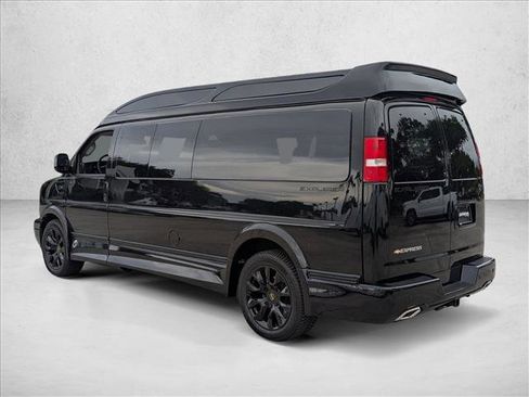 New 2025 Chevrolet Express 2500 w/ Driver Convenience Package image 7