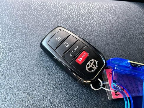 Used 2025 Toyota Camry LE FWD image 35