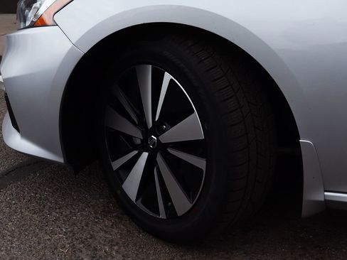 Used 2021 Nissan Altima 2.5 SV image 5