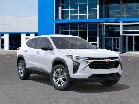 New 2026 Chevrolet Trax LS FWD image 7