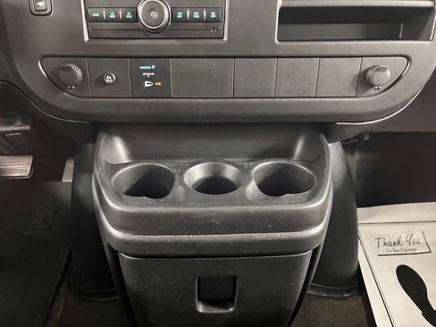 Used 2010 Chevrolet Express 2500 LT w/ LT Preferred Equipment Group RWD image 18