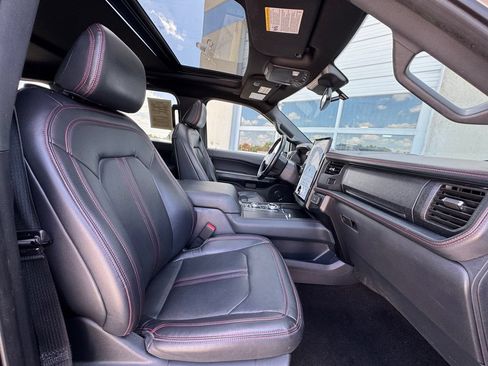 Used 2023 Ford Expedition Limited AWD/4WD image 28