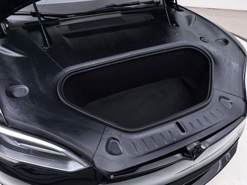 Used 2022 Tesla Model S Plaid image 8