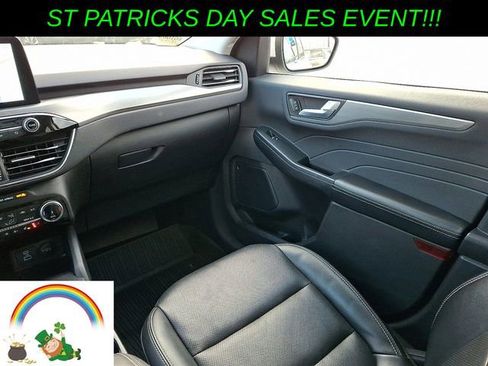 Certified 2022 Ford Escape Titanium w/ Class II Trailer Tow Package image 16