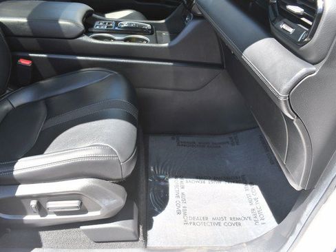 Used 2025 Honda Pilot Touring image 26