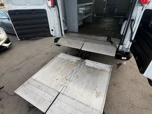 Used 2021 Chevrolet Express 3500 w/ Driver Convenience Package RWD image 8