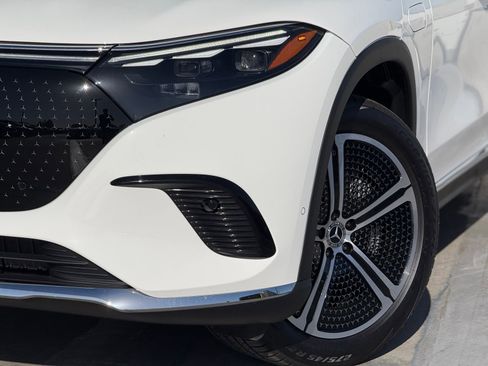 New 2026 Mercedes-Benz EQS 400 4MATIC SUV image 4