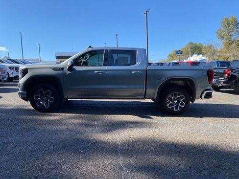 New 2026 GMC Sierra 1500 SLE image 4