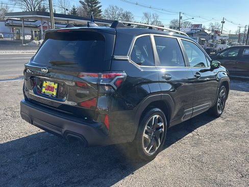 Used 2025 Subaru Forester Limited w/ Popular Package image 5