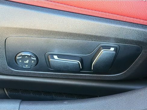 New 2026 BMW 330i Sedan w/ M Sport Package image 25