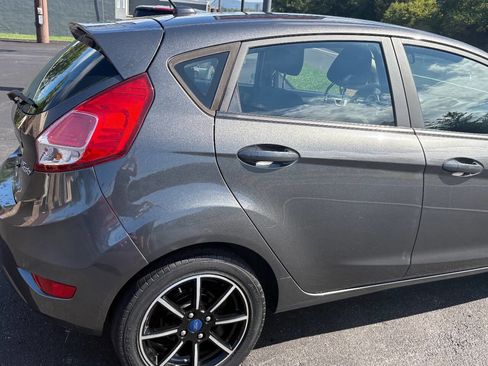 Used 2016 Ford Fiesta SE w/ SE Black Package image 3
