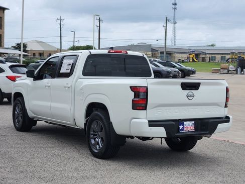 New 2026 Nissan Frontier SV RWD image 4