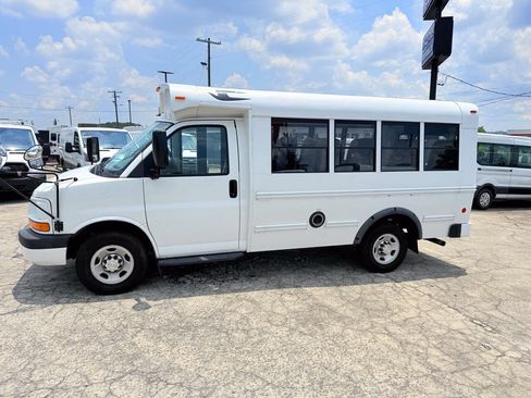 Used 2014 Chevrolet Express 3500 w/ School Bus Package RWD image 5