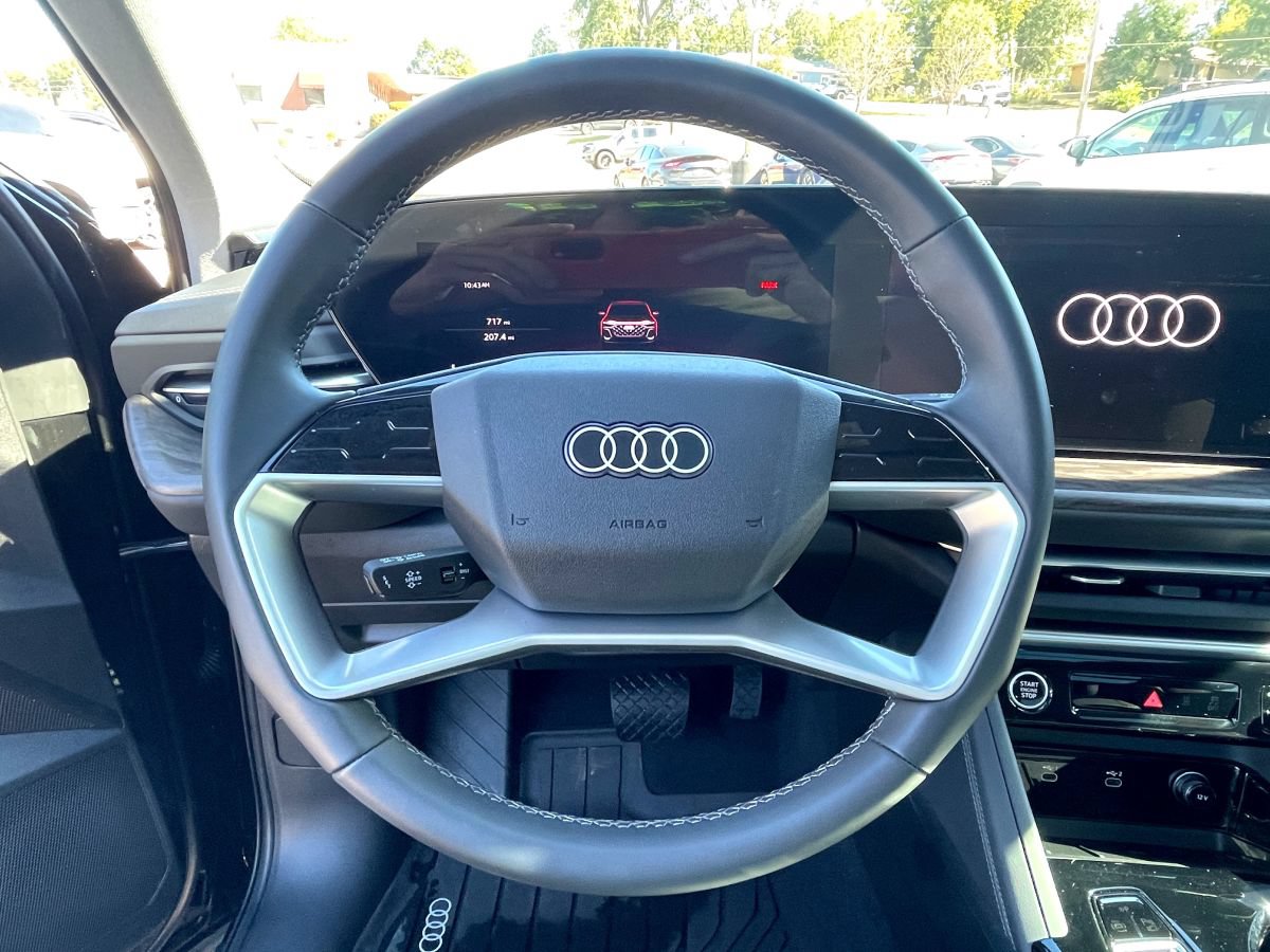 Used 2025 Audi Q5 Premium Plus w/ Premium Plus AWD/4WD image 11