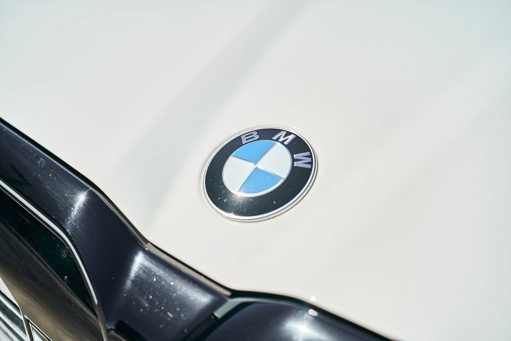Used 2026 BMW M5 w/ Carbon Package AWD/4WD image 6