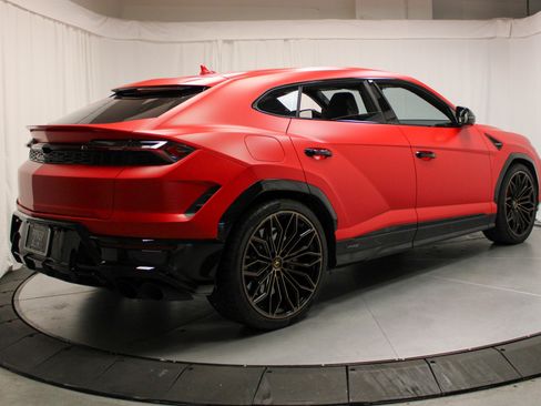 Used 2025 Lamborghini Urus SE image 5