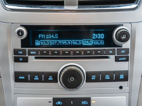 Used 2010 Chevrolet Malibu LS FWD image 19