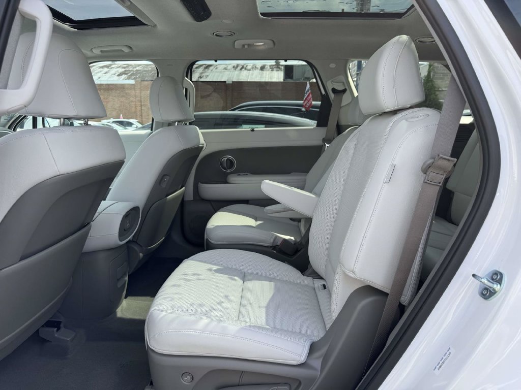 Used 2026 Hyundai Palisade Limited AWD/4WD image 12