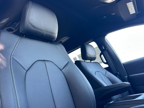 New 2026 Chrysler Voyager LX FWD image 15