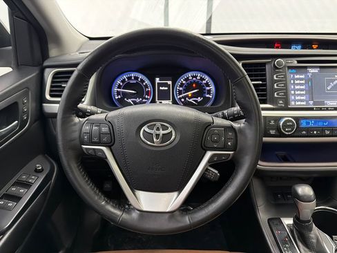 Used 2018 Toyota Highlander Limited Platinum image 27