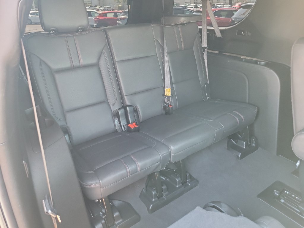 Used 2024 Chevrolet Suburban RST w/ Luxury Package AWD/4WD image 23