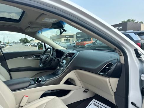 Used 2019 Lincoln Nautilus Reserve w/ Class II Trailer Tow Package AWD/4WD image 39