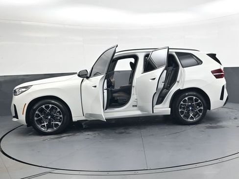 Used 2026 BMW X3 xDrive30 w/ M Sport Package image 37