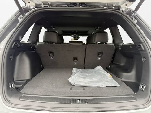 New 2026 Jeep Grand Cherokee Altitude AWD/4WD image 18