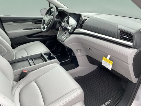 Used 2021 Honda Odyssey EX-L image 11