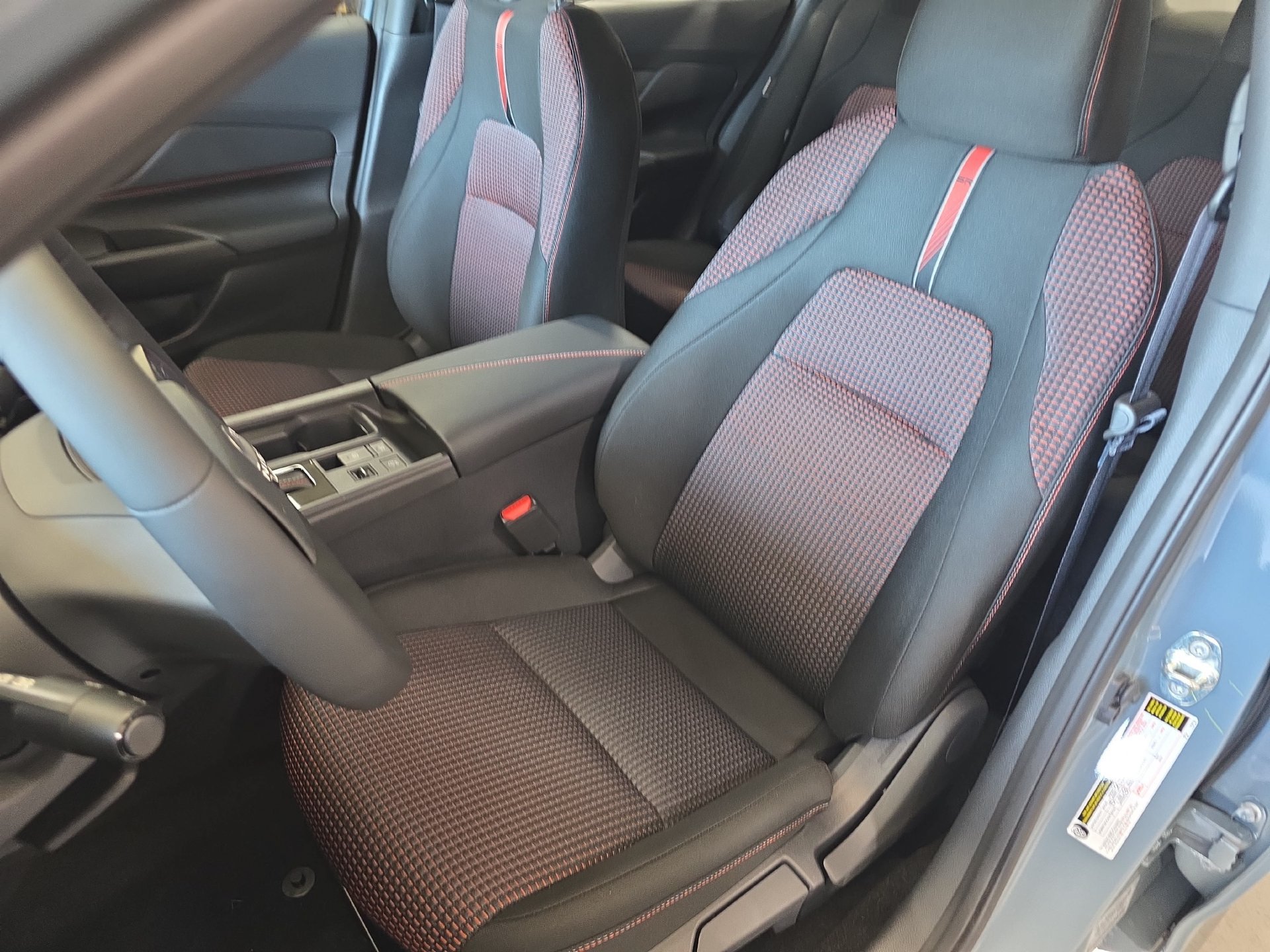 New 2027 Nissan Sentra SR w/ Floor Mat Package FWD image 15