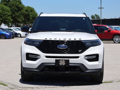 Used 2023 Ford Explorer ST w/ Equipment Group 401A AWD/4WD image 2