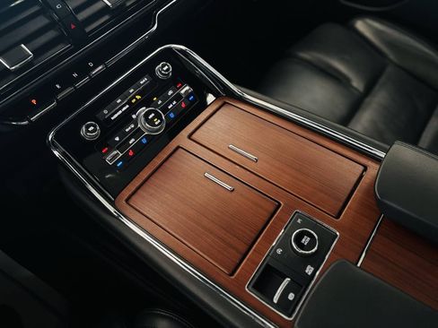 Used 2024 Lincoln Navigator Reserve AWD/4WD image 62