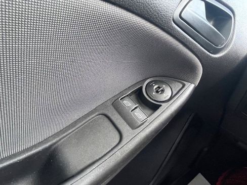 Used 2012 Ford Focus S FWD image 13