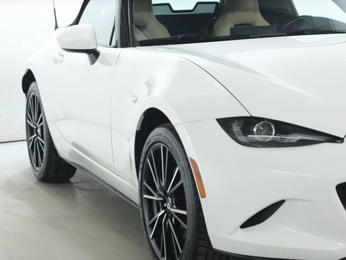 Used 2024 MAZDA MX-5 Miata Grand Touring image 9