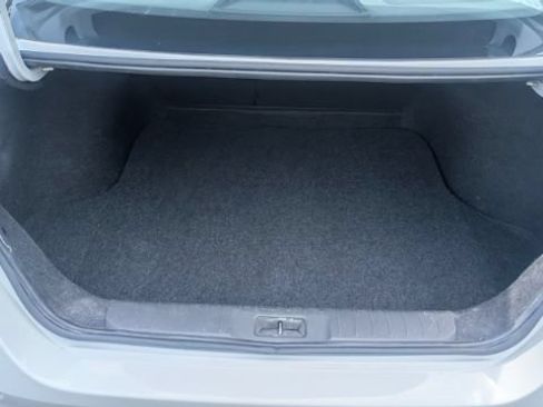 Used 2021 Nissan Sentra SV FWD image 13