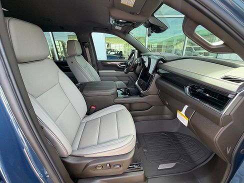 New 2026 GMC Yukon XL Elevation AWD/4WD image 29
