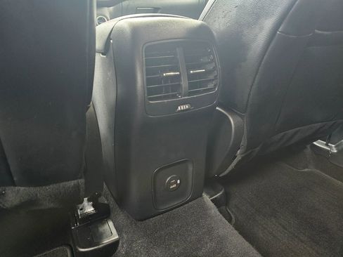 Used 2020 Ford Escape Titanium image 29