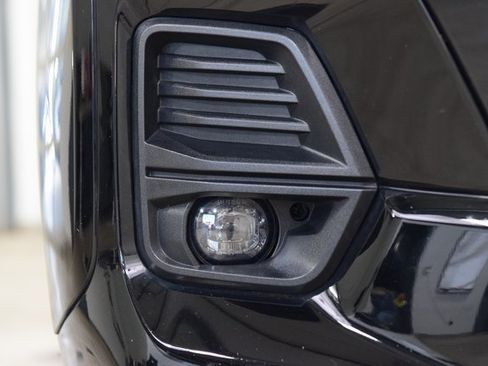 Certified 2024 Chevrolet Colorado Z71 w/ Z71 Convenience Package 2 image 14