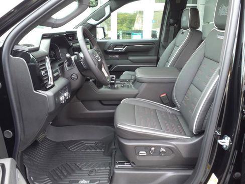 Used 2024 GMC Sierra 1500 AT4X w/ AT4X AEV Edition image 7