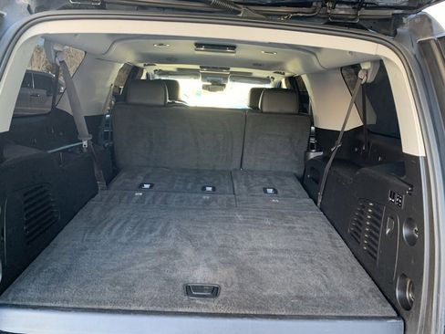 Used 2019 GMC Yukon XL SLT w/ Graphite Performance Edition image 36