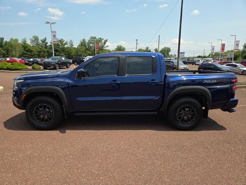 Used 2023 Nissan Frontier PRO-4X AWD/4WD image 6