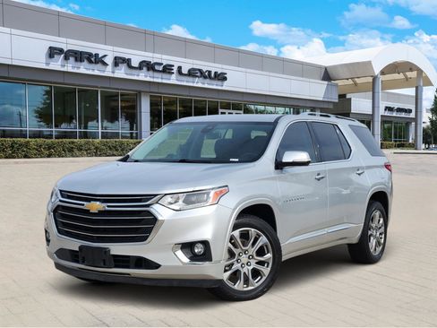 Used 2019 Chevrolet Traverse Premier w/ Driver Confidence II Package image 1